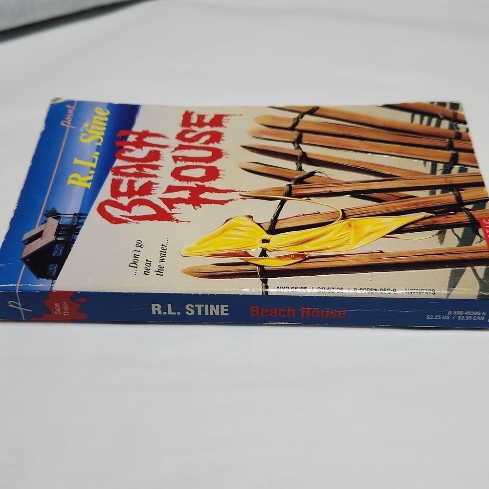 RL Stine -- Beach House - Picture 4 of 6